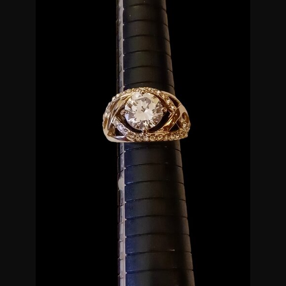 Large Silver Tone Crystal Size 7.75 Statement Cocktail Ring - Picture 6 of 11